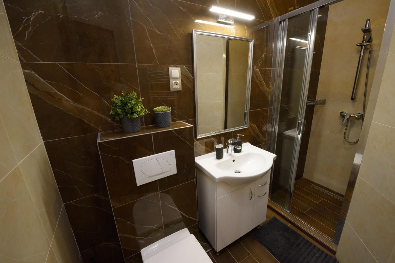 Orangehomes 4 Bdrm Apartment View To Synagogue Budapest Exterior photo